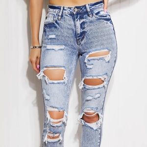 Kancan Taylor High Rise Distressed Jeans. Sz 9/28